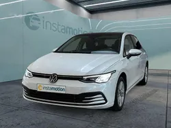 Weiß Gebraucht 2020 VW Golf VIII Kleinwagen | 18.649 € (Guter Preis)