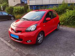 Rot Gebraucht 2009 Toyota Aygo Cool Kleinwagen | 1.200 € (Guter Preis)