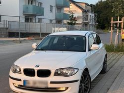 Weiß Gebraucht 2010 BMW 116 Lifestyle Kleinwagen | 5.100 € (Etwas zu teuer)