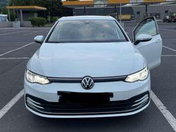 Weiß Gebraucht 2022 VW Golf VIII Active Limousine | 20.000 € (Guter Preis)