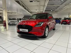 Rot Neu 2024 Suzuki Swift Comfort Limousine | 22.440 €