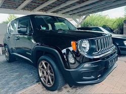 Schwarz Gebraucht 2016 Jeep Renegade Sport SUV | 12.600 € (Etwas zu teuer)