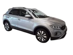 Pyritsilber metallic (metallic) Gebraucht 2024 VW T-Roc Move SUV | 24.980 € (Superpreis)