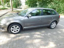 Grau Gebraucht 2011 Audi A3 Sportback Ambiente Kombi | 5.650 € (Guter Preis)