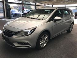 Silber Gebraucht 2017 Opel Astra Edition Kombi | 8.990 € (Fairer Preis)