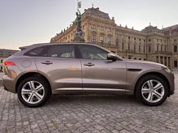 Beige Gebraucht 2017 Jaguar F-Pace Portfolio SUV | 21.900 € (Guter Preis)