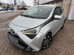 Silber Gebraucht 2021 Toyota Aygo X-play Kleinwagen | 11.990 € (Fairer Preis)