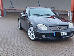 Schwarz Gebraucht 2001 Mercedes SLK200 Cabrio | 2.750 € (Teuer)