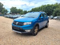 Blau Gebraucht 2014 Dacia Sandero Stepway Ambiance Kleinwagen | 5.280 € (Guter Preis)