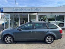Grau Gebraucht 2016 Skoda Octavia Ambition Kombi | 12.990 € (Etwas zu teuer)