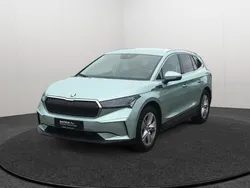 Arctic silber metallic met. Gebraucht 2022 Skoda Enyaq iV Lodge SUV | 32.422 € (Guter Preis)