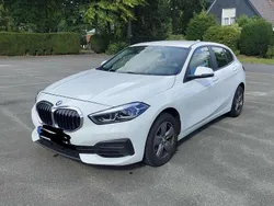 Weiß Gebraucht 2022 BMW 118 Kleinwagen | 21.000 € (Fairer Preis)