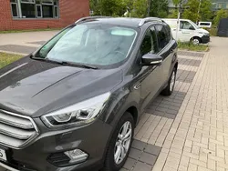 Grau Gebraucht 2018 Ford Kuga Titanium SUV | 13.000 € (Fairer Preis)