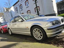 Gebraucht 1999 BMW 323 Limousine | 2.500 €