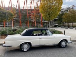 Weiß Gebraucht 1963 Mercedes W111 Cabrio | 124.900 €