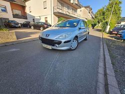Gris aluminium (metallic) Gebraucht 2006 Peugeot 307 Filou Kleinwagen | 3.470 € (Teuer)