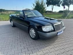 Schwarz Gebraucht 1995 Mercedes E320 Cabrio | 48.000 €