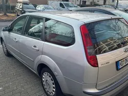 Grau Gebraucht 2007 Ford Focus Ambiente Kombi | 750 € (Fairer Preis)