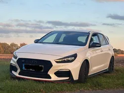 Weiß Gebraucht 2018 Hyundai i30 N Performance Limousine | 19.100 € (Fairer Preis)