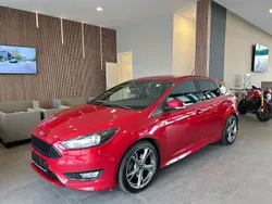 Rot Gebraucht 2018 Ford Focus ST-Line Limousine | 12.499 € (Guter Preis)