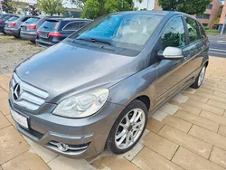 Grau Gebraucht 2010 Mercedes B200 Van / Kleinbus | 7.450 € (Fairer Preis)