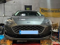 Grau Gebraucht 2020 Ford Focus Vignale Kombi | 12.800 € (Superpreis)