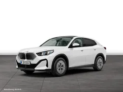 Weiß Gebraucht 2024 BMW iX2 SUV | 50.187 € (Fairer Preis)