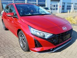 Rot Neu 2025 Hyundai i20 Trend Limousine | 21.980 € (Fairer Preis)