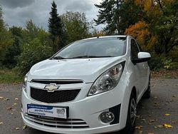 Weiß Gebraucht 2012 Chevrolet Spark LS Kleinwagen | 3.399 € (Fairer Preis)