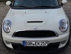 Weiß Gebraucht 2013 Mini Cooper S Kleinwagen | 11.700 € (Etwas zu teuer)