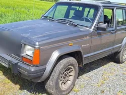 Grau Gebraucht 1989 Jeep Cherokee Limited SUV | 2.000 €