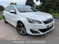 Weiß Gebraucht 2015 Peugeot 308 Allure Kombi | 4.990 € (Fairer Preis)