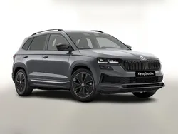 Graphitegrau metallic Neu 2025 Skoda Karoq SUV | 40.782 € (Fairer Preis)