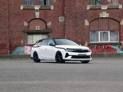 Weiß Neu 2025 Opel Astra GS Line Kombi | 36.780 €