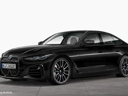 Schwarz Gebraucht 2024 BMW i4 Shadowline Limousine | 54.890 € (Fairer Preis)