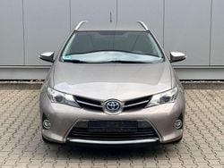 Braun Gebraucht 2014 Toyota Auris Hybrid Edition Limousine | 12.390 € (Fairer Preis)