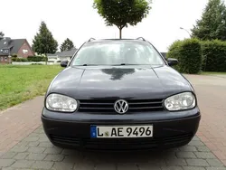 Blau Gebraucht 2002 VW Golf IV Kombi | 2.690 € (Teuer)