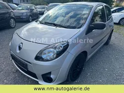 Grau Gebraucht 2011 Renault Twingo Authentique Kleinwagen | 1.690 € (Fairer Preis)