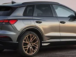 Grau Gebraucht 2022 Audi Q4 e-tron Edition .1 SUV | 35.990 € (Guter Preis)