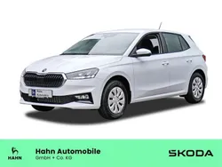 Moonweiß perleffekt Neu 2025 Skoda Fabia Essence Limousine | 16.890 € (Superpreis)
