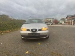 Silber Gebraucht 2003 Seat Ibiza Fresh Limousine | 550 € (Superpreis)