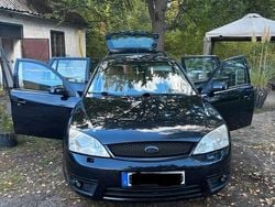 Schwarz Gebraucht 2001 Ford Mondeo Ghia Kombi | 3.200 € (Teuer)