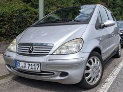 Grau Gebraucht 2002 Mercedes A190 Elegance Limousine | 3.500 € (Teuer)