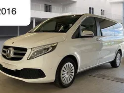 Weiß Gebraucht 2020 Mercedes V220 Van / Kleinbus | 34.950 € (Superpreis)