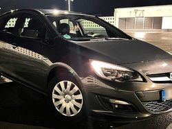 Grau Gebraucht 2015 Opel Astra Limousine | 7.999 € (Fairer Preis)