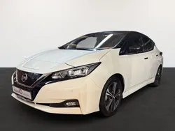 Pearl white / black Gebraucht 2022 Nissan Leaf N-Connecta Kleinwagen | 15.480 € (Fairer Preis)