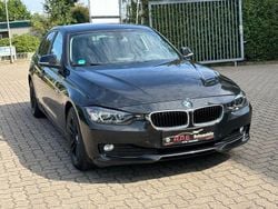 Saphirschwarz Gebraucht 2013 BMW 318 Comfort Edition Limousine | 10.499 € (Fairer Preis)