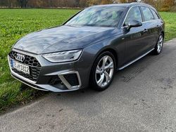 Grau Gebraucht 2019 Audi A4 S-Line Kombi | 25.100 € (Superpreis)
