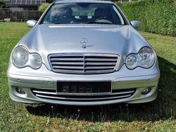 Silber Gebraucht 2006 Mercedes C200 Limousine | 2.900 € (Fairer Preis)