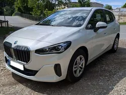Weiß Gebraucht 2022 BMW 218 Active Tourer Van / Kleinbus | 24.500 € (Guter Preis)
